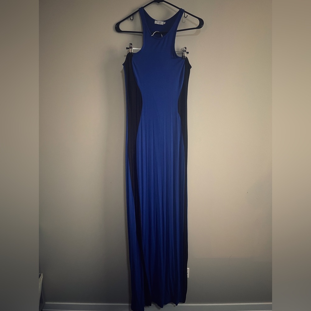 Form fitting maxi dress